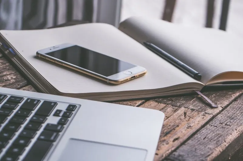 Etui skórzane Apple Iphone XS Max idealnie dopasowane do telefonu
