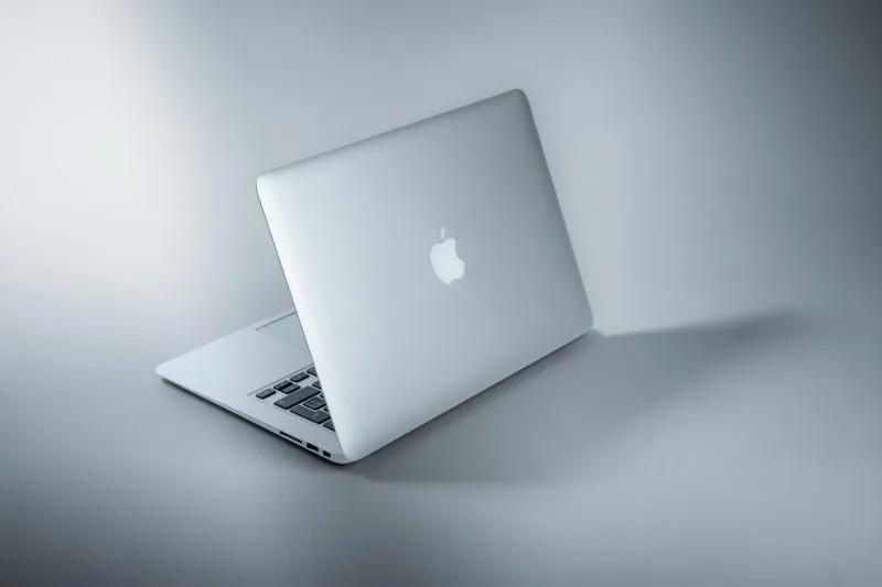 Jakie naprawy są najczęściej wykonywane w serwisie MacBook Apple?